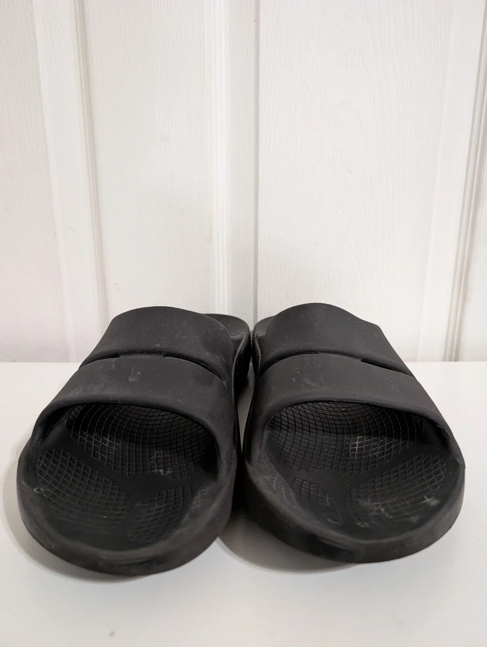 OOFOS OOahh Sport Sandals Black Shoes Mens Size 10 Womens 12 Recovery